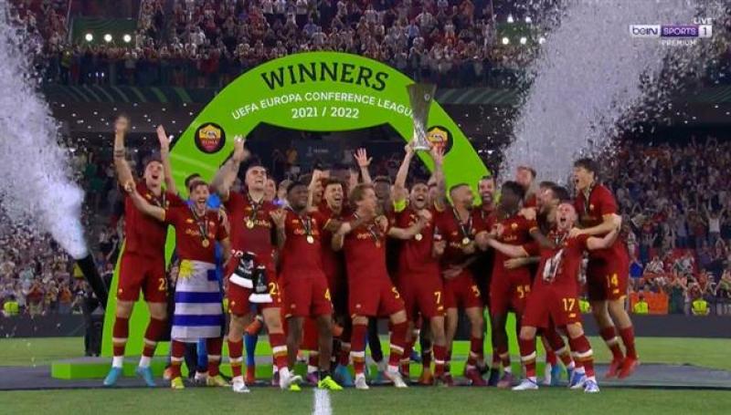 فريق روما الفائز بدوري المؤتمر الأوروبي