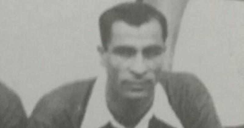 مصطفى منصور