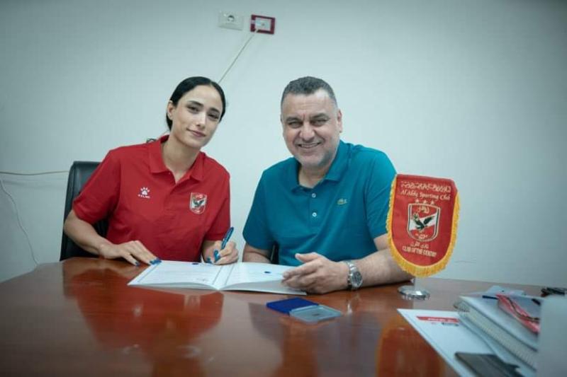 الأهلي يتعاقد مع التونسية سعيدة رجب