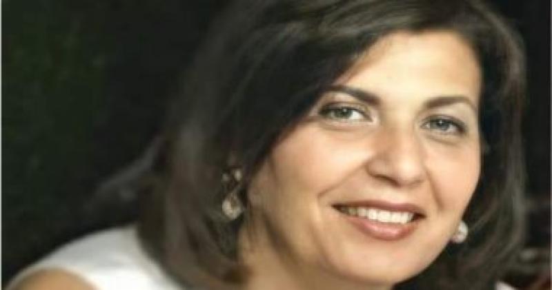 زينب عزيز