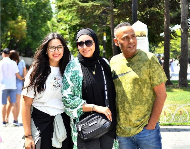 عبد المغني مع أسرته