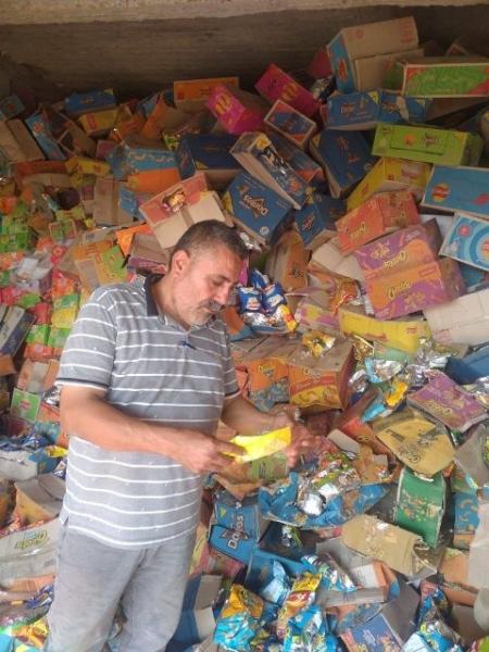  مواد غذائية ومقرمشات فاسدة بالشرقية 
