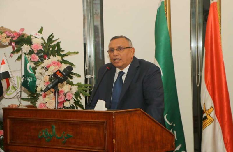 الدكتور عبد السند يمامة 