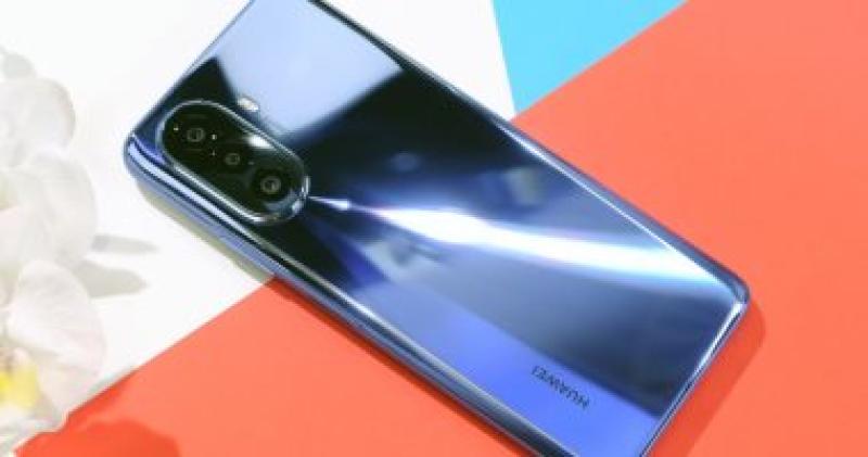HUAWEI nova Y70