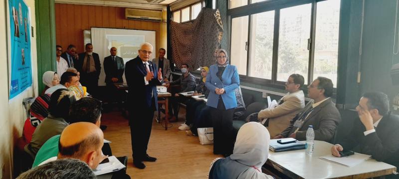 الدكتور رضا حجازي نائب وزير التربية والتعليم خلال جولته