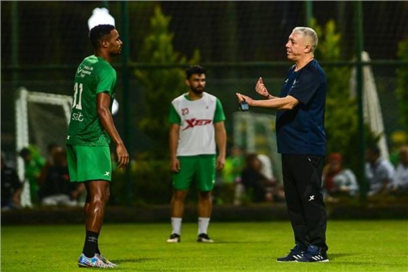 محمد عمر خلال تدريبات الاتحاد