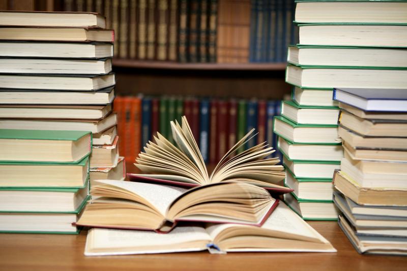 كتب دراسية 