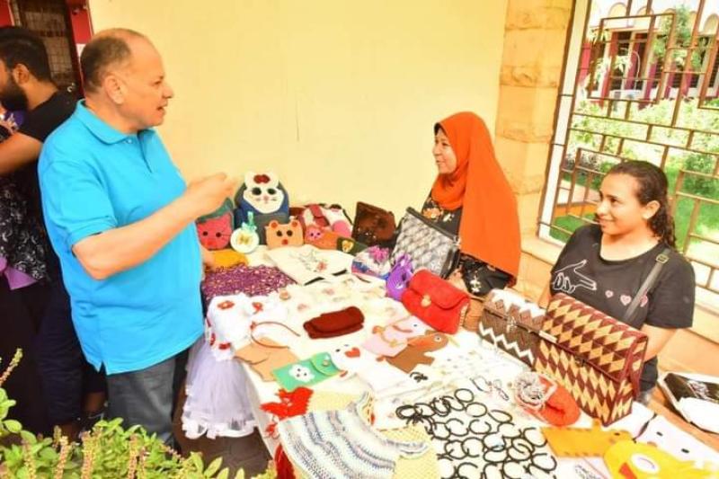 خلال افتتاح المعرض 