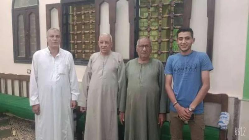 شاب بالمنيا يعثر علي 100 ألف جنيه ويردها لصاحبها
