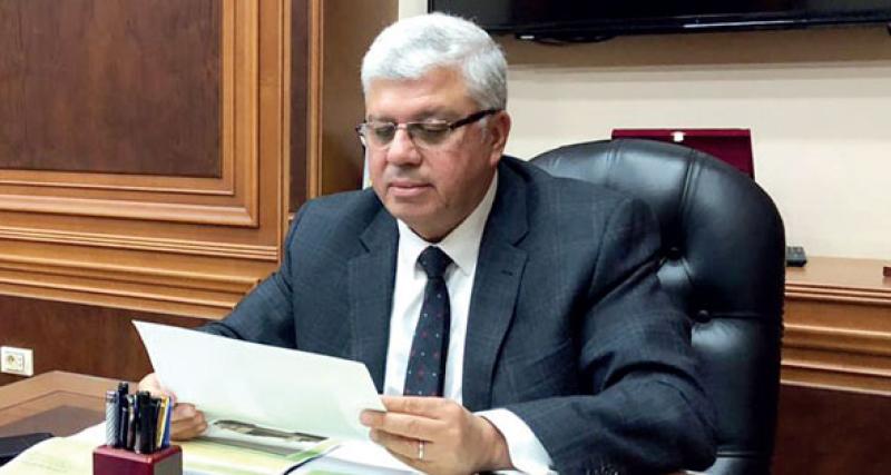 الدكتور محمد ايمن عاشور 