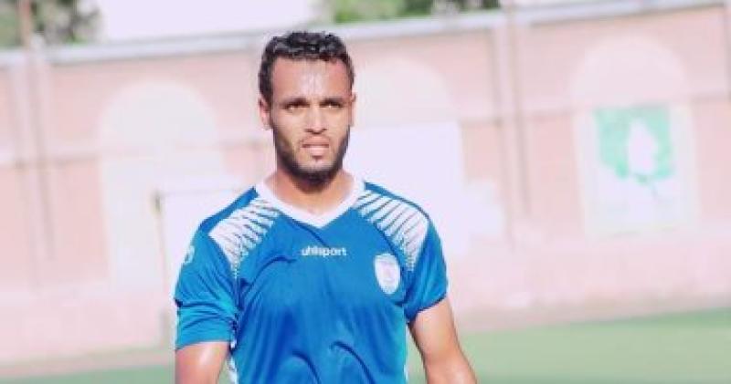 باسم عادل لاعب منتخب السويس