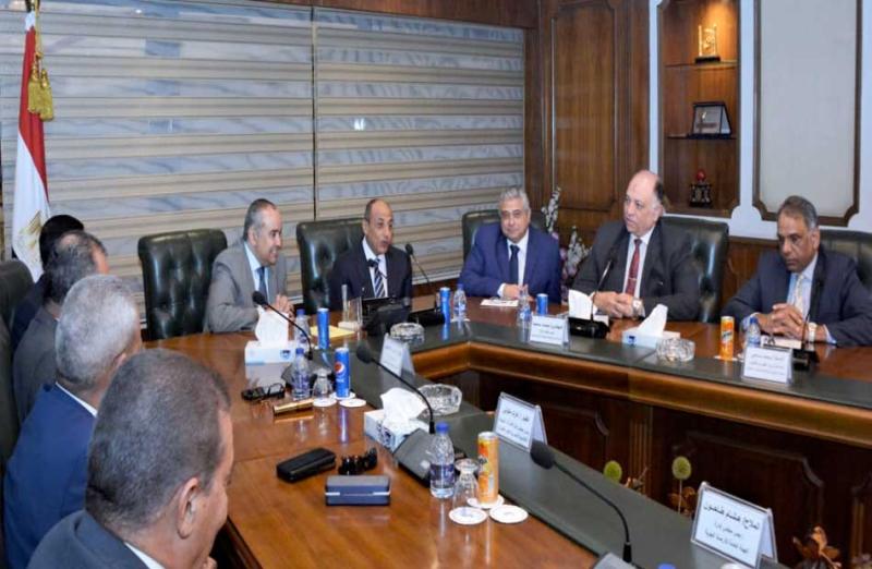 إجتماع وزير الطيران 
