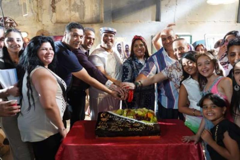 فريق سنة أولى خطف يحتفلون بتصوير الفيلم