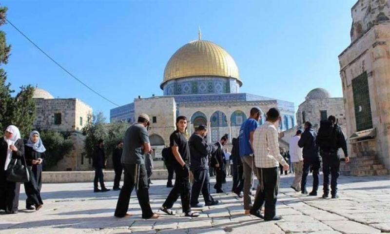 اقتحام مستوطنين للمسجد الأقصى