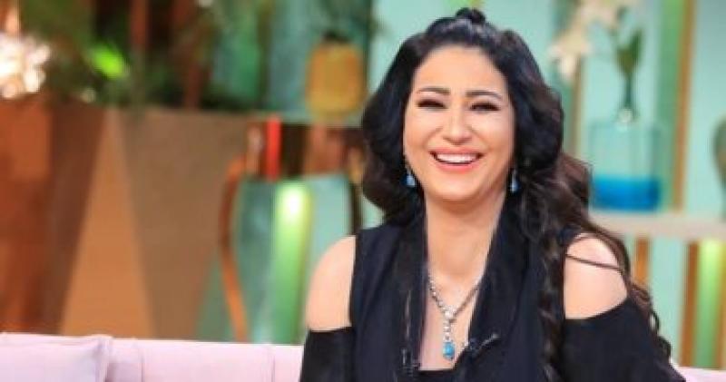   وفاء عامر 