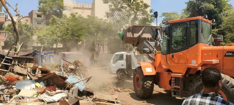 ازالة 33 كشك مخالف بحرم الدائرى بالجيزة