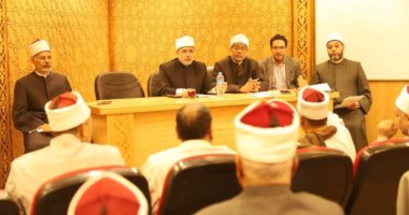 المعاهد الأزهرية تبحث إقامة المقرأة القرآنية الأزهرية لمعلمي الأزهر