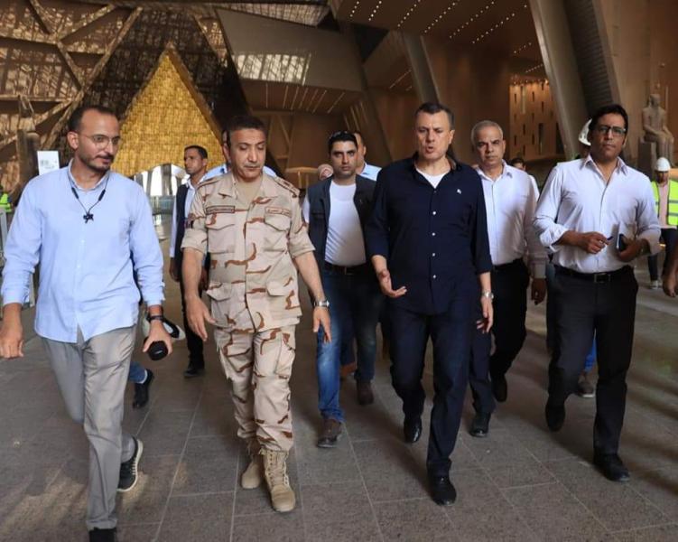 جولة تفقدية لوزير السياحة 