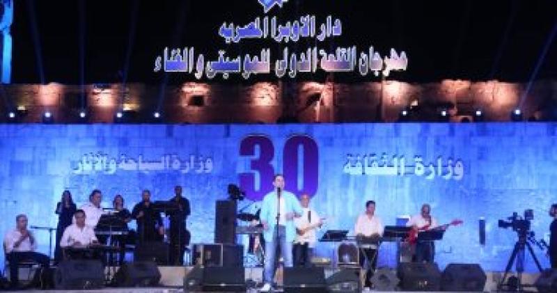  مدحت صالح 
