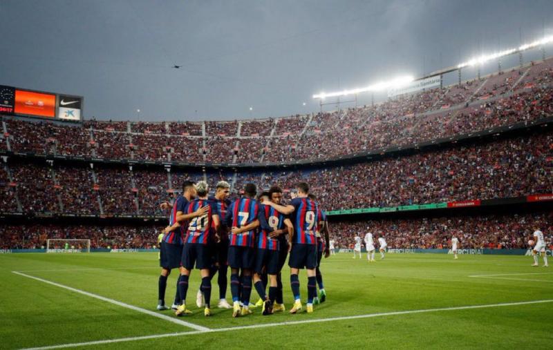 برشلونة