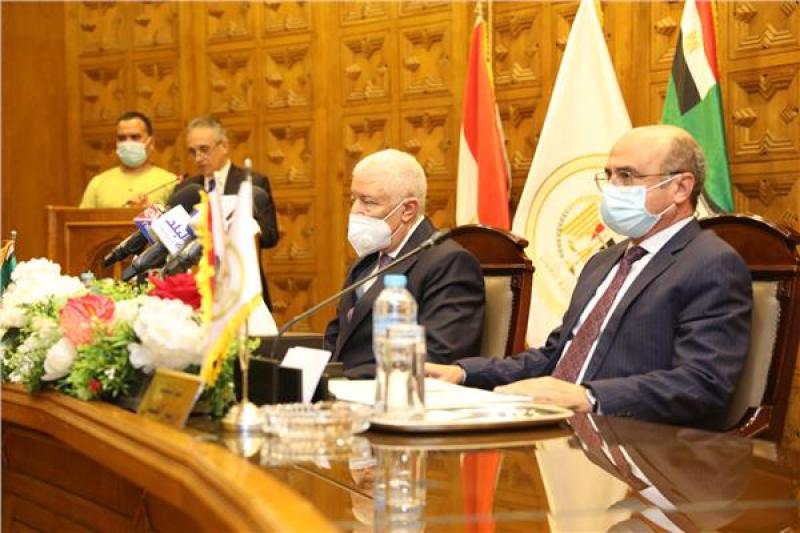 وزير العدل ورئيس قضايا الدولة