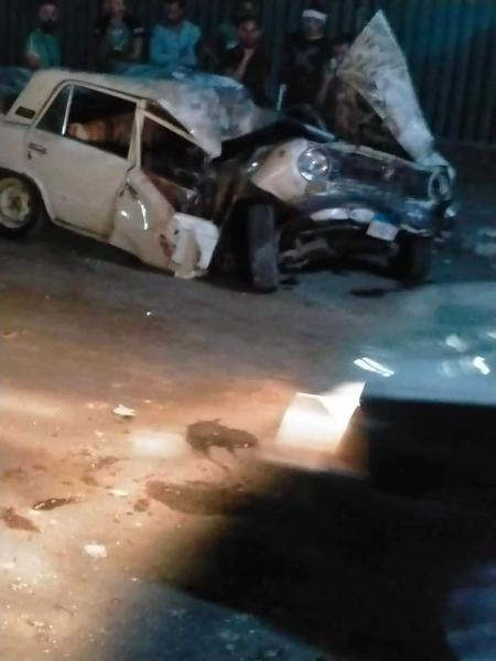 اصطدام السياره بعمود اناره  