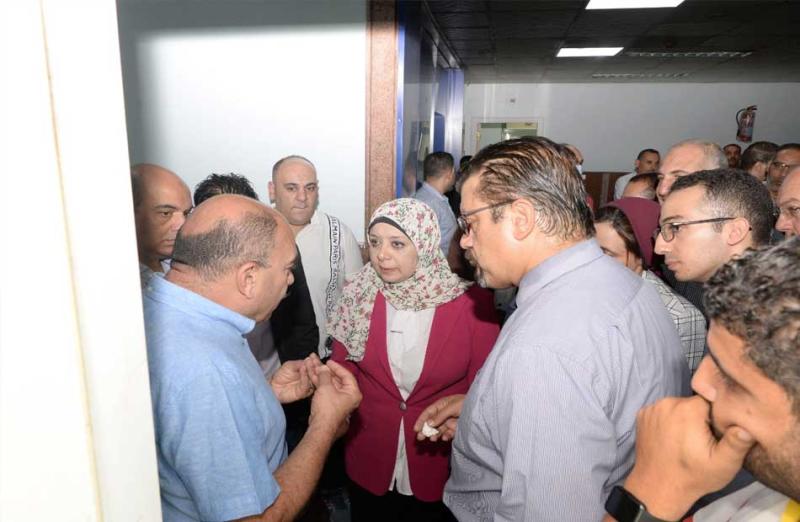 رئيس جامعة المنصورة يتفقد مجمع العنايات المركزة 