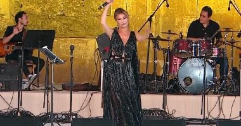 نوال الزغبى