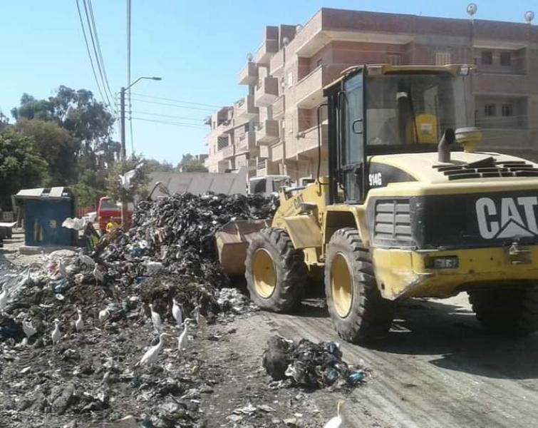  حملة مكثفة لرفع التراكمات التاريخية للقمامة 