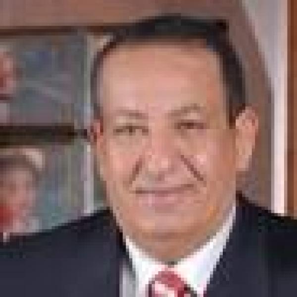 كامل أبو علي