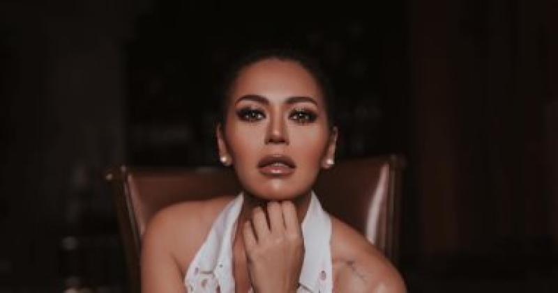 الفنانة لقاء الخميسي