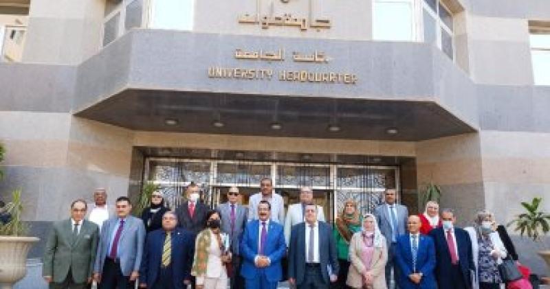 لجنة قطاع الدراسات التربوية بالأعلى للجامعات