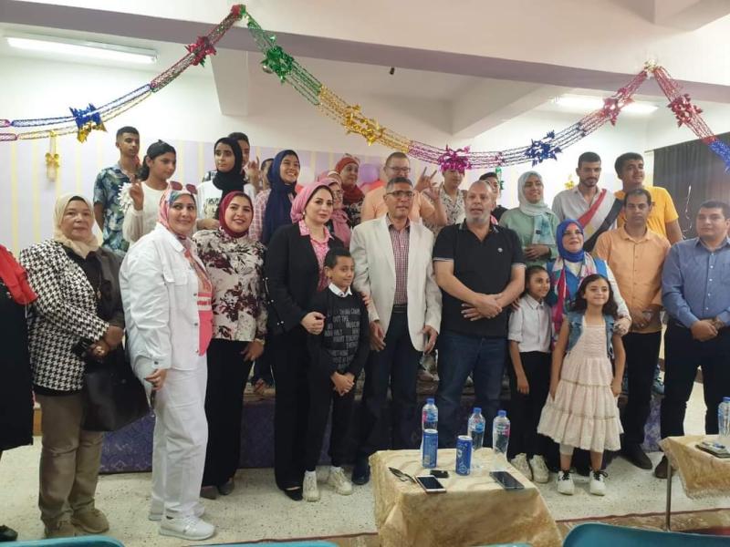 تكريم المتفوقين 