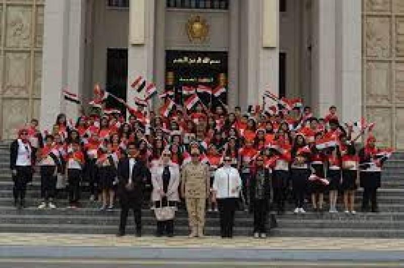 وفد من وزارة الشباب والرياضة