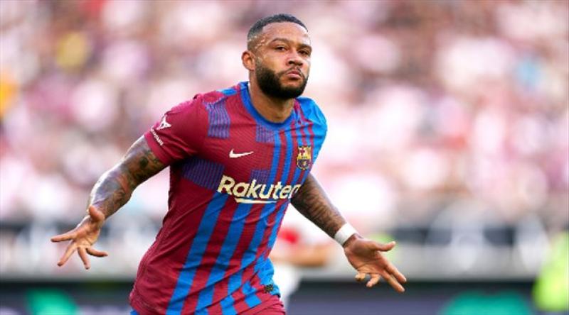 ممفيس ديباي مهاجم برشلونة