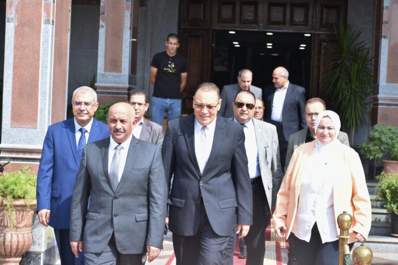 جانب من مراسم الاستقبال 