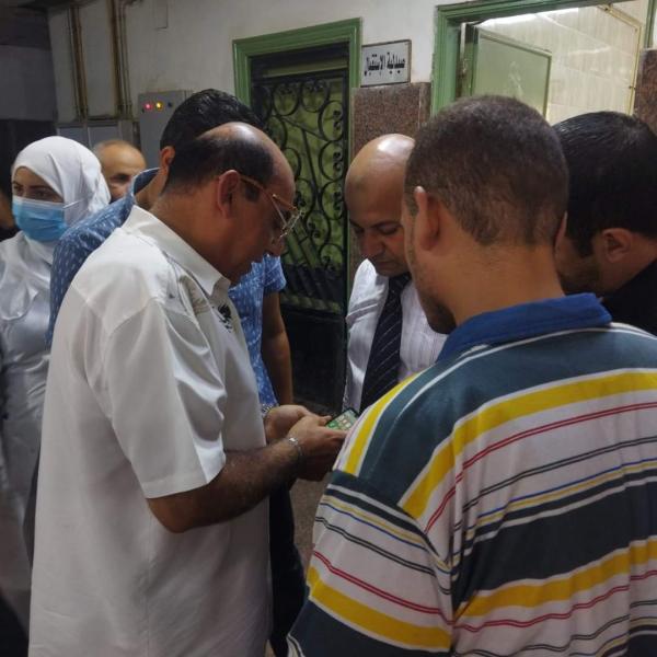 القائم بأعمال وكيل صحة الشرقية يتابع عن كثب حادث قطار الصالحية بفاقوس