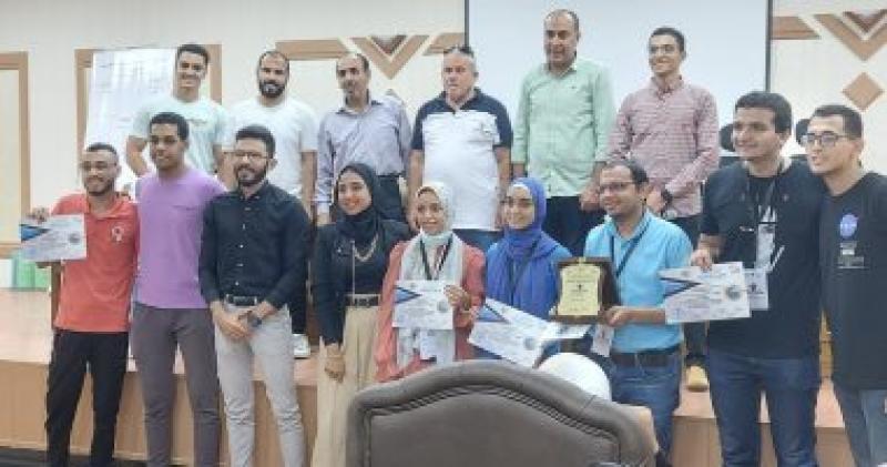 فريق جامعة القاهرة