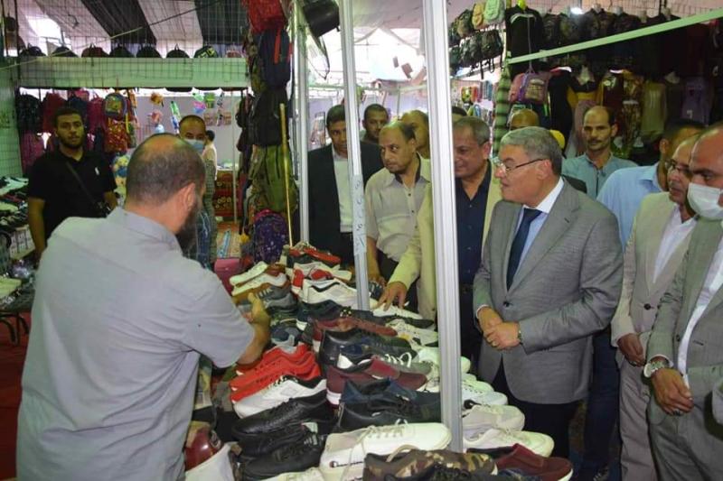  فرحة مواطنو المنيا بافتتاح معارض أهلا مدارس