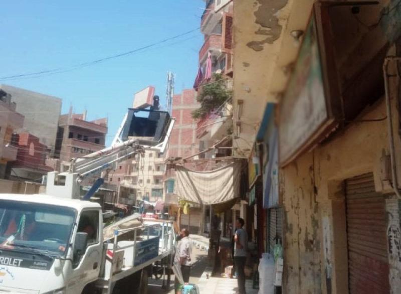 ازالة 103 اعلان مخالف بمحافظة الشرقية 