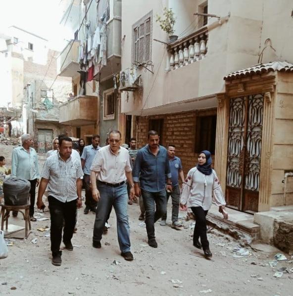 محافظ الشرقية يتفقد أعمال الرصف والتطوير الجارية بشوارع مدينة بلبيس