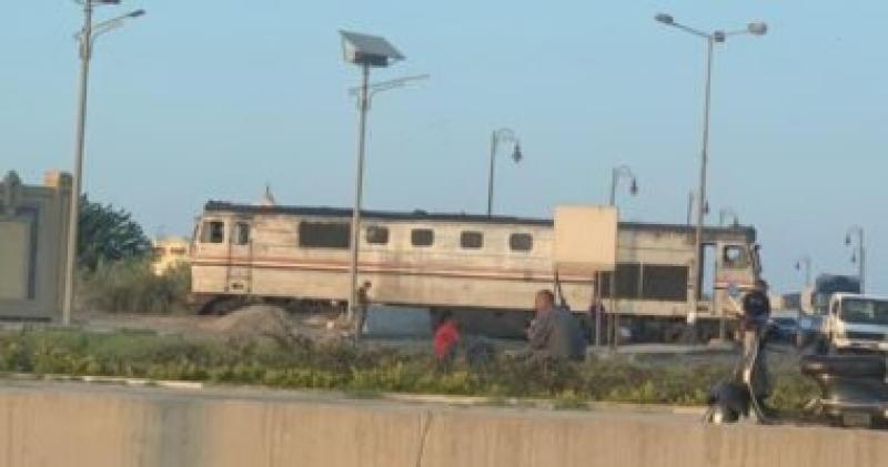 خروج جزئي لجرار قطار
