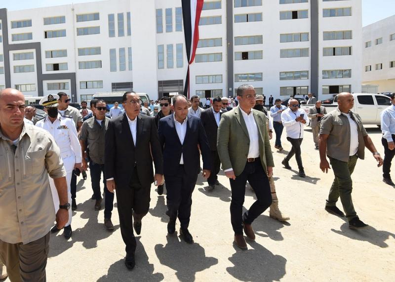جولة رئيس الوزراء في الفيوم 