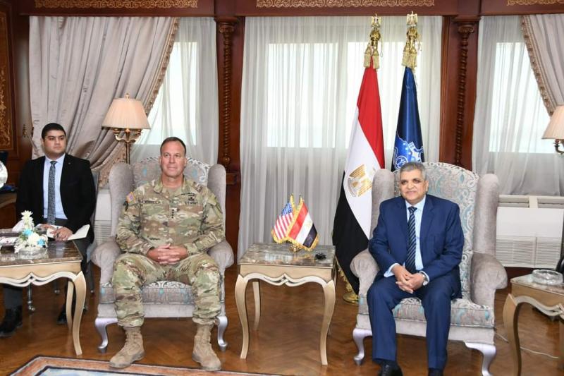 الفريق أسامة يستقبل قائد القيادة المركزية الأمريكية