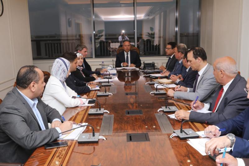وزير النقل يستقبل وفد البنك الأوروبي للاستثمار  EIB