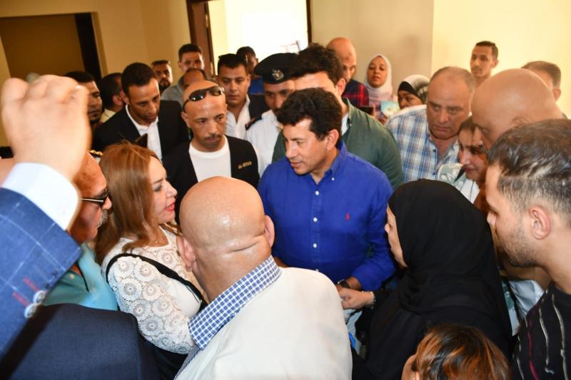 وزير الشباب والرياضة يفتتح المدينة الشبابية بمنطقة الخيالة 