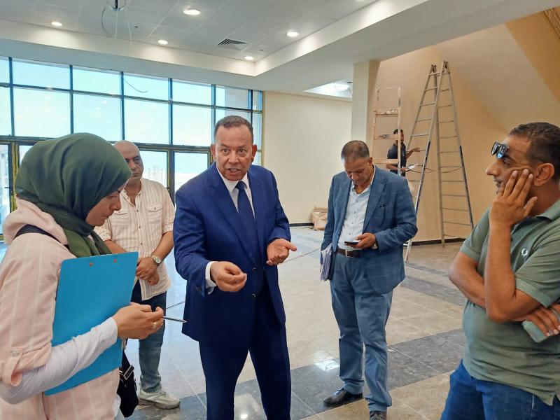رئيس جامعة المنصورة الجديدة يتفقد المرحلة الثالثة لإنشاءات الجامعة