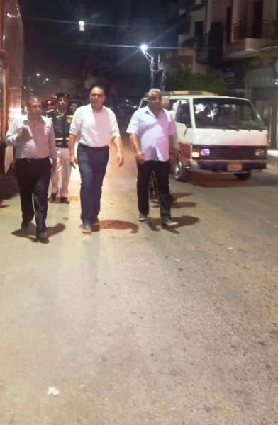 ليلاً... محافظ الشرقية يتفقد شوارع مدينة الزقازيق
