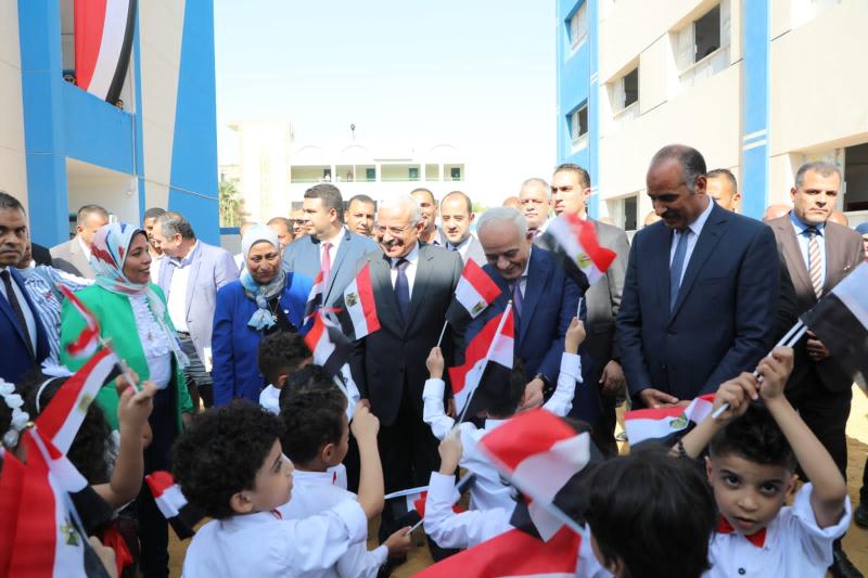 جانب من الافتتاح 