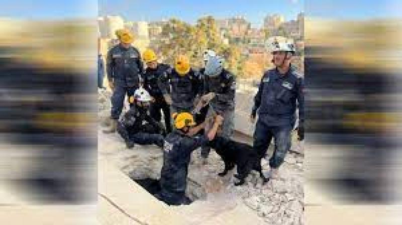 استمرار عمليات البحث والإنقاذ بعد انهيار عقار سكني بالأردن